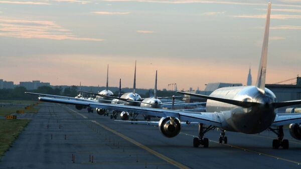 Airplane, taxiway, stock, generic, runway, queue, flight, holidays, air travel